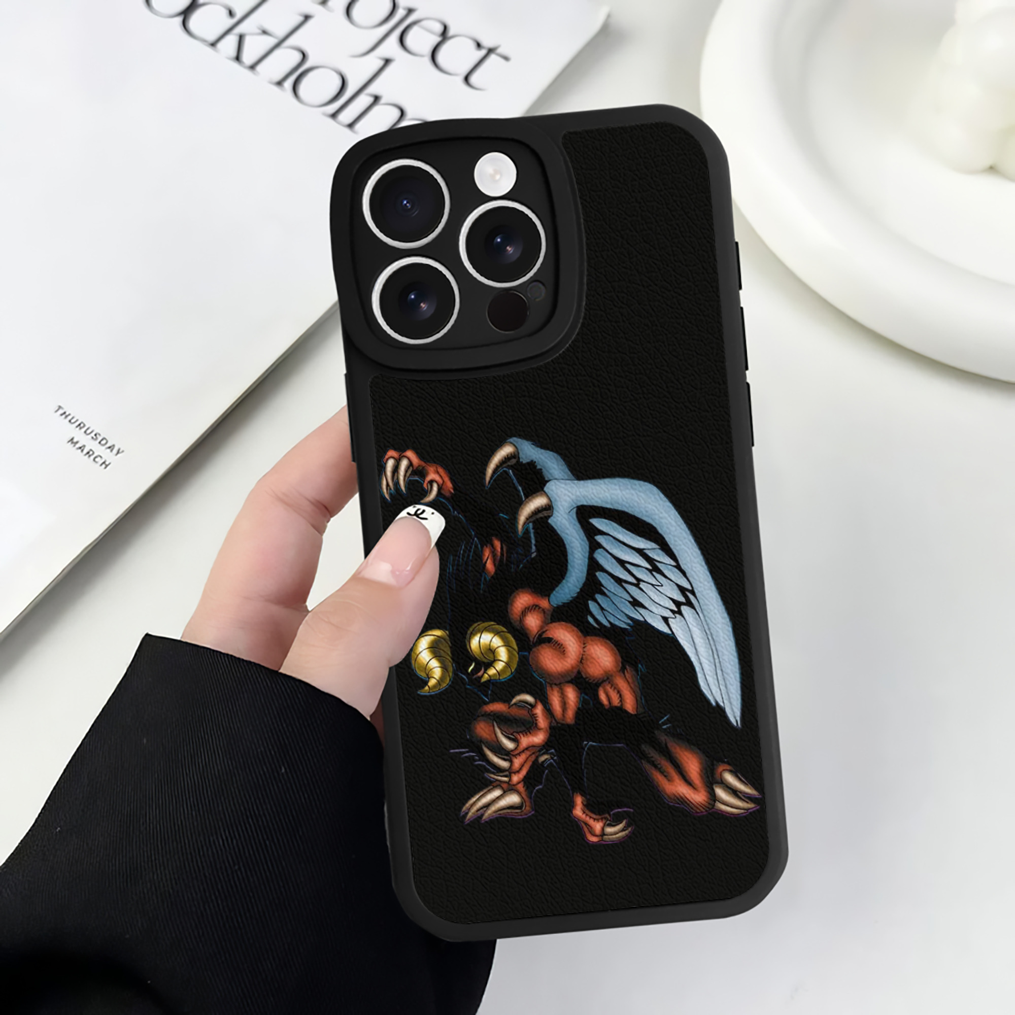 （画像用） 遊☆戯☆王 Yu-Gi-Oh! 【iPhone 16シリーズ対応】シリコンスマホケース（レザー調） 材質：シリコン